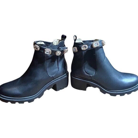 Steve Madden Black Ankle Boots with Gold Buckles - Picture 1 of 8